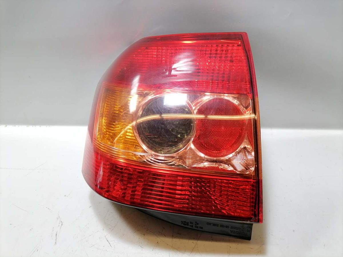Toyota Corolla E12 original Rücklicht Rückleuchte Schlussleuchte links Fließheck Bj.2004 Toyota Corolla E12 original Rücklicht Rückleuchte Schlussleuchte links Fließheck Bj.2004